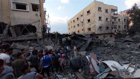 İsrail Gazze Şeridinde sivil yerleşimleri vurmaya devam ediyor